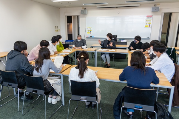 教育学専攻演習の授業風景