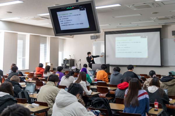 言語教授法原論の授業風景
