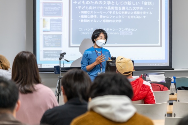 比較文学の授業風景