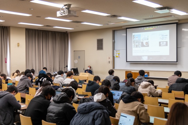 地域デザイン概論の授業風景