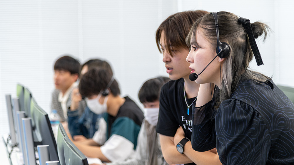 授業を真剣に行っている様子