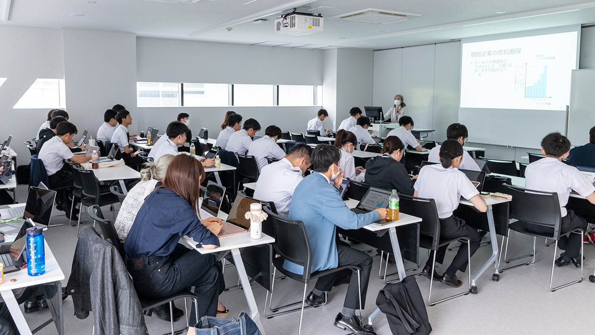 経済学の授業の様子