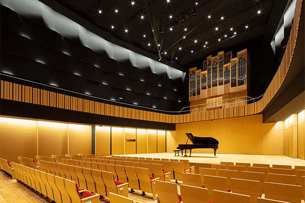 プロビデンスホール（桜美林芸術文化ホール内）