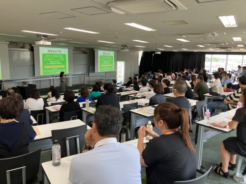 保護者懇談会の会場の様子