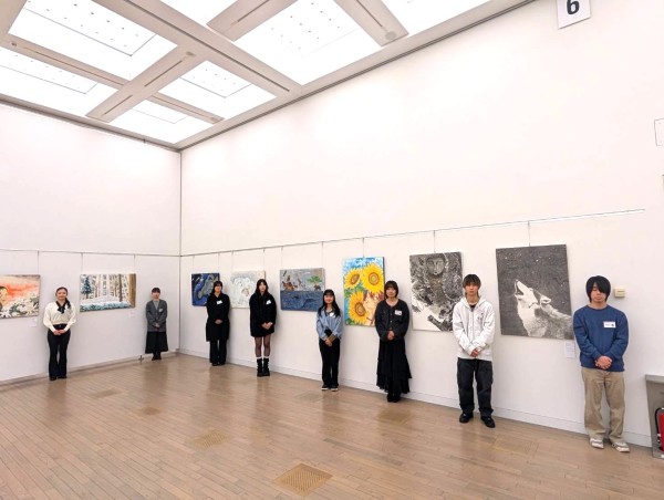 「大学生特別出展・桜美林大学コーナー」ゼミ学生出展風景