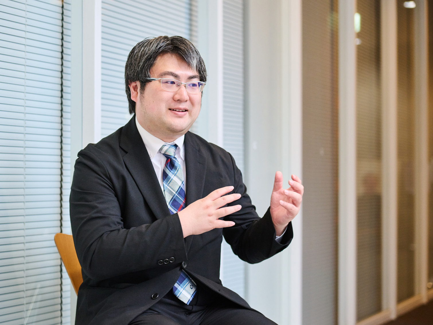 担任の言葉が小学校教諭への夢を確かなものにした経験について語る斎藤遼太郎先生