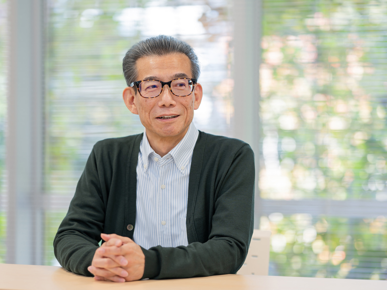 連絡便業務やフライトプラン作成について語る中村泰寛先生