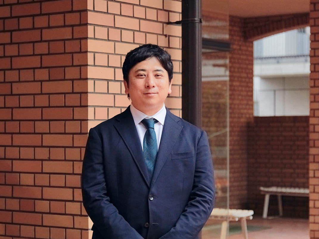 福原 充先生がインタビューに応じている様子