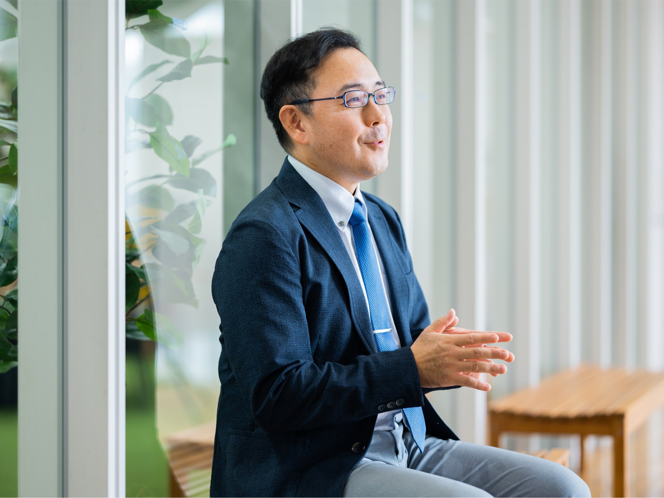 教育への歴史的アプローチについて語る佐藤高樹先生