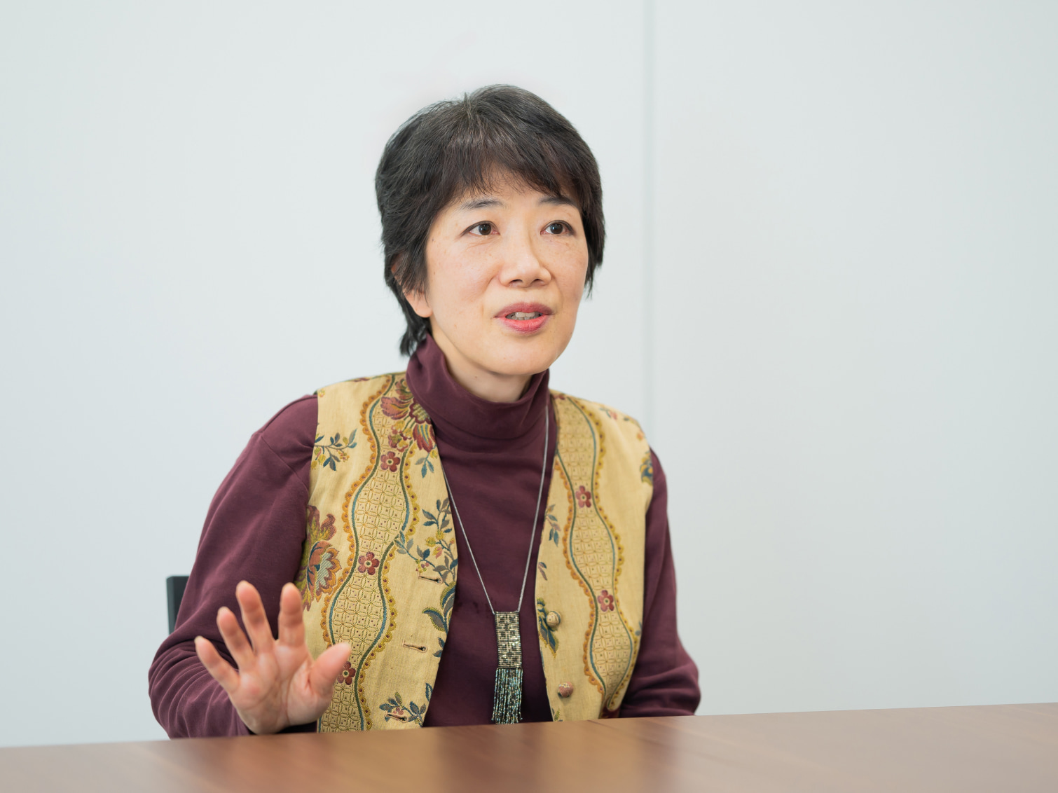 洋楽をきっかけに字幕翻訳家を志した経緯について語る池田智子先生