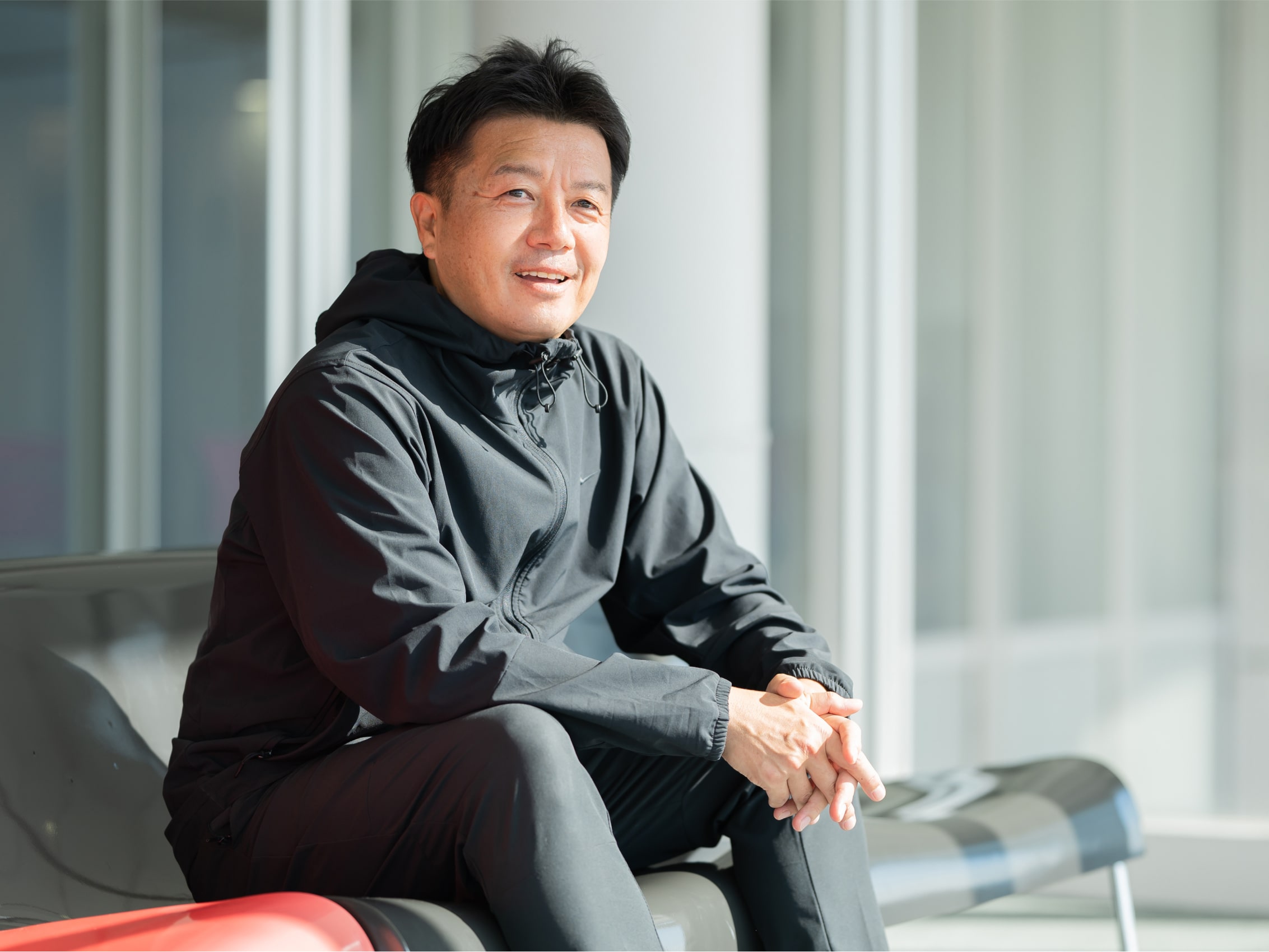 プロスポーツの現場での経験と研究への思いについて語る若松健太先生