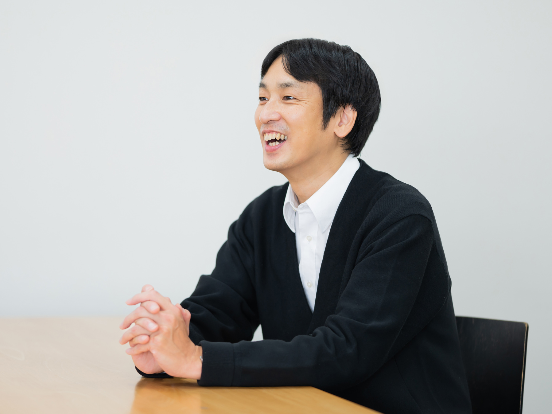 染谷雅広先生がインタビューに応じている様子