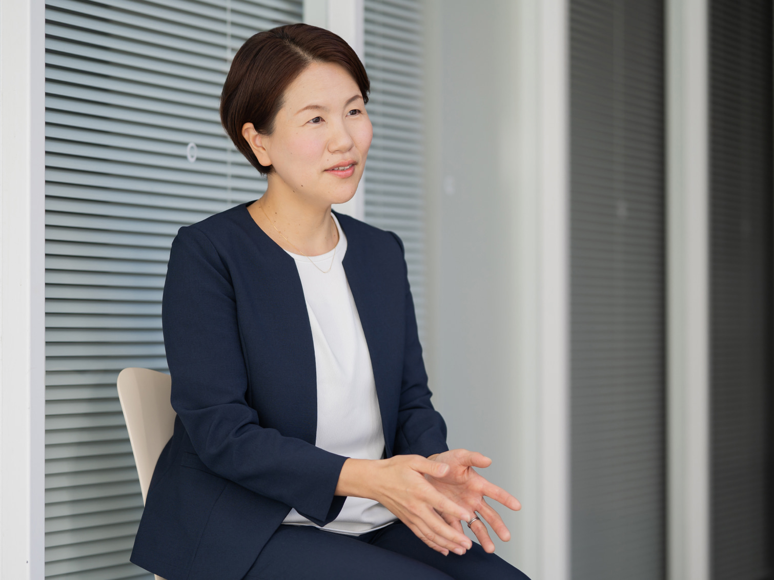対人支援への関心や曾祖母との思い出について語る友永美帆先生