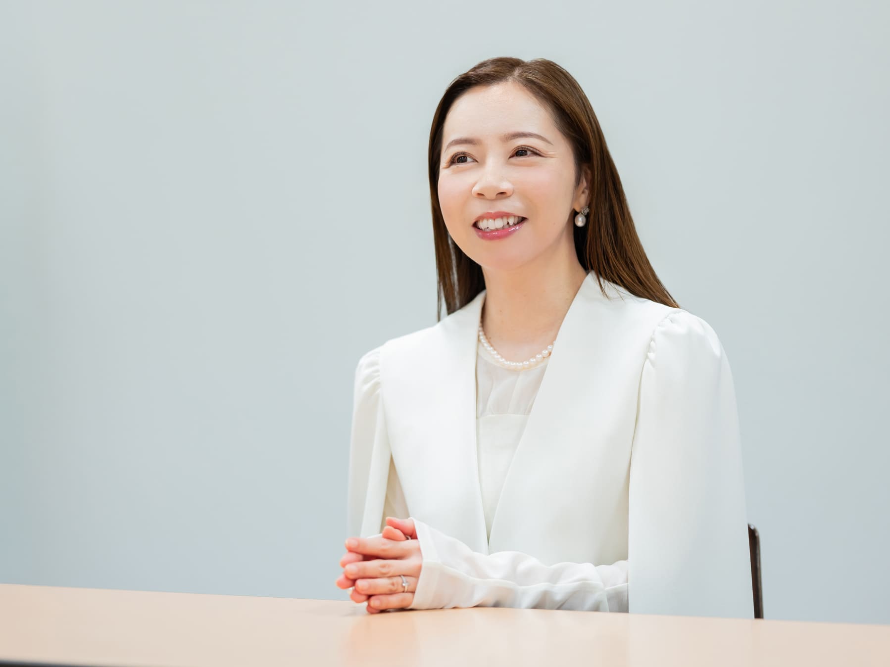 市原先生がインタビューに応じる様子