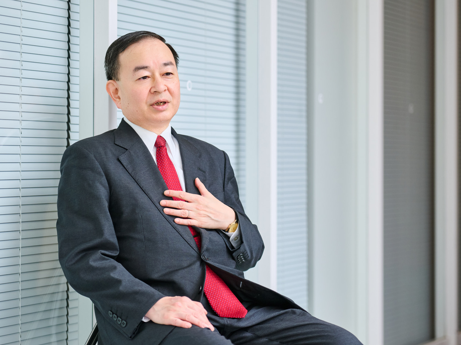 テレビドラマをきっかけに金融の世界に関心を持った経緯について語る北村佳之先生