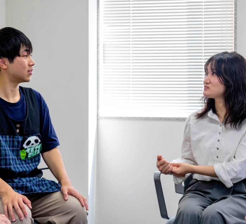 皆さん学外の出会いも多いようですけど、学外を含めた人との交流の機会って学校の積極的な後押しもあるんですか